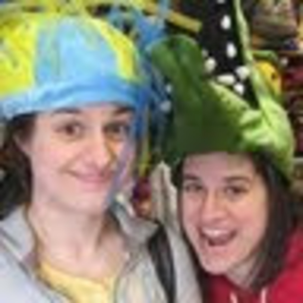 Meet your Posher, Dani & niki